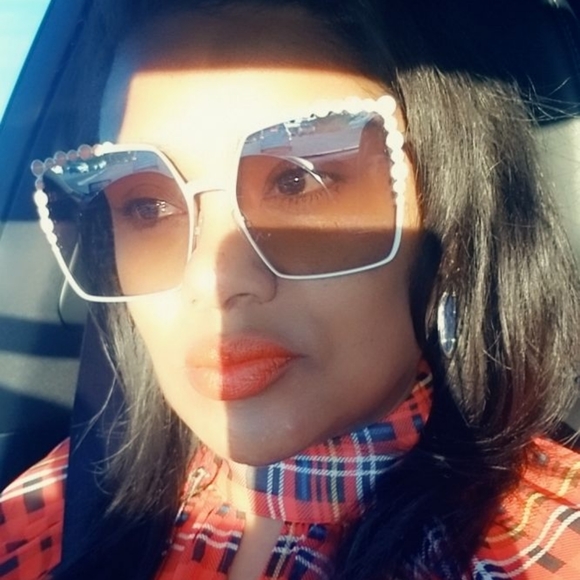 Meet your Posher, Katrenia - Picture 1 of 2